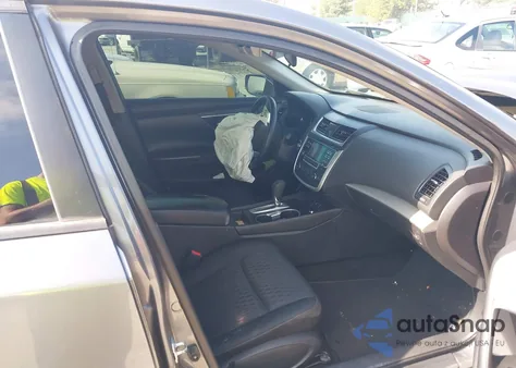 2016 Nissan Altima 2.5/S/Sv/Sl/Sr z USA, uszkodzony, nr VIN 1N4AL3AP7GC203068